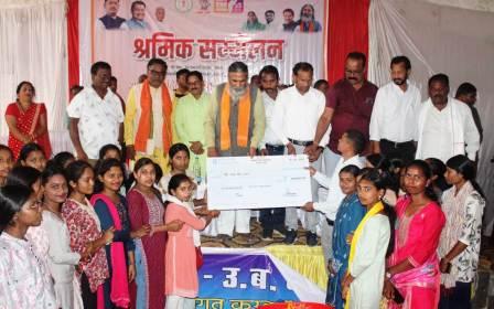 IMGDonec metus orci, malesuada et lectus vitae